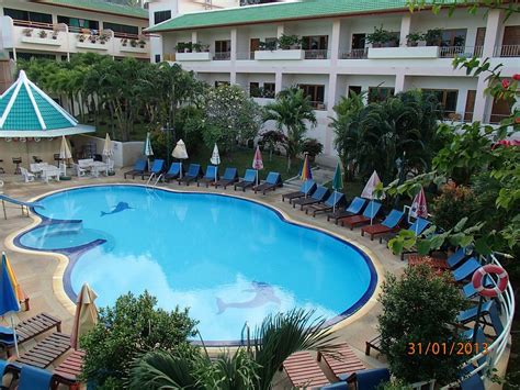 Karon Village Hotel .